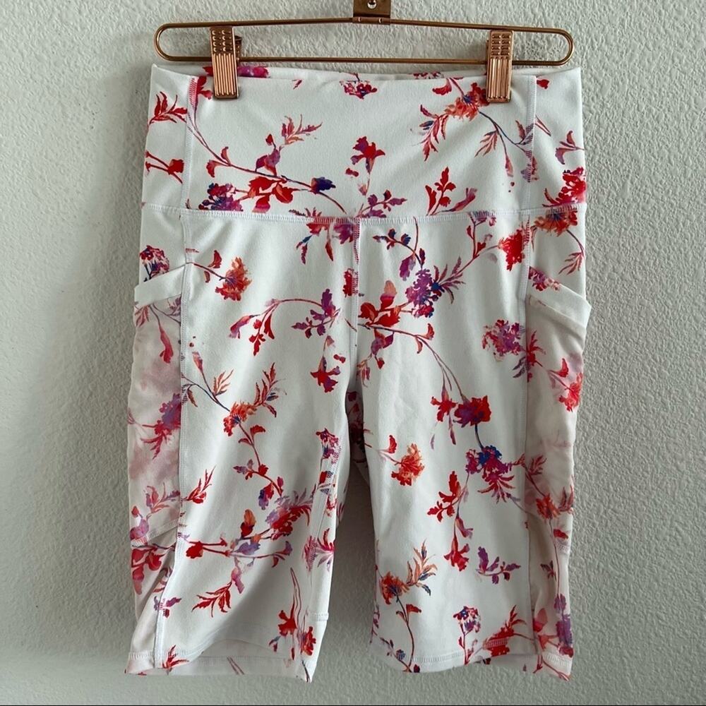 Fabletics Powerhold Floral High Waisted Biker Bike Shorts Neutral Cell Pocket S
